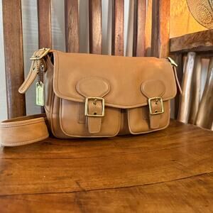Vintage Coach Legacy Small Field Bag 9128 Tan Leather Crossbody Rare 2001
